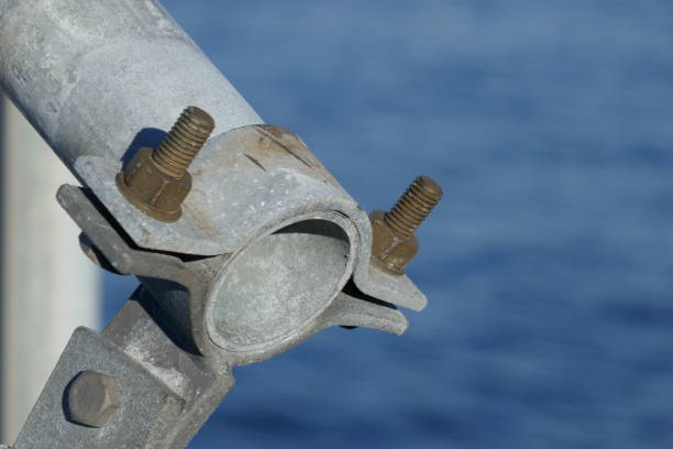 Iron pipe clip