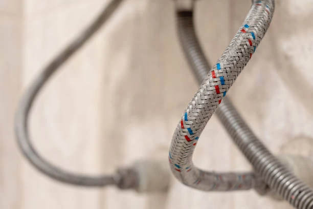 Braided rubber hoses