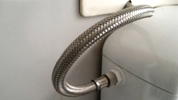 Braided rubber hoses